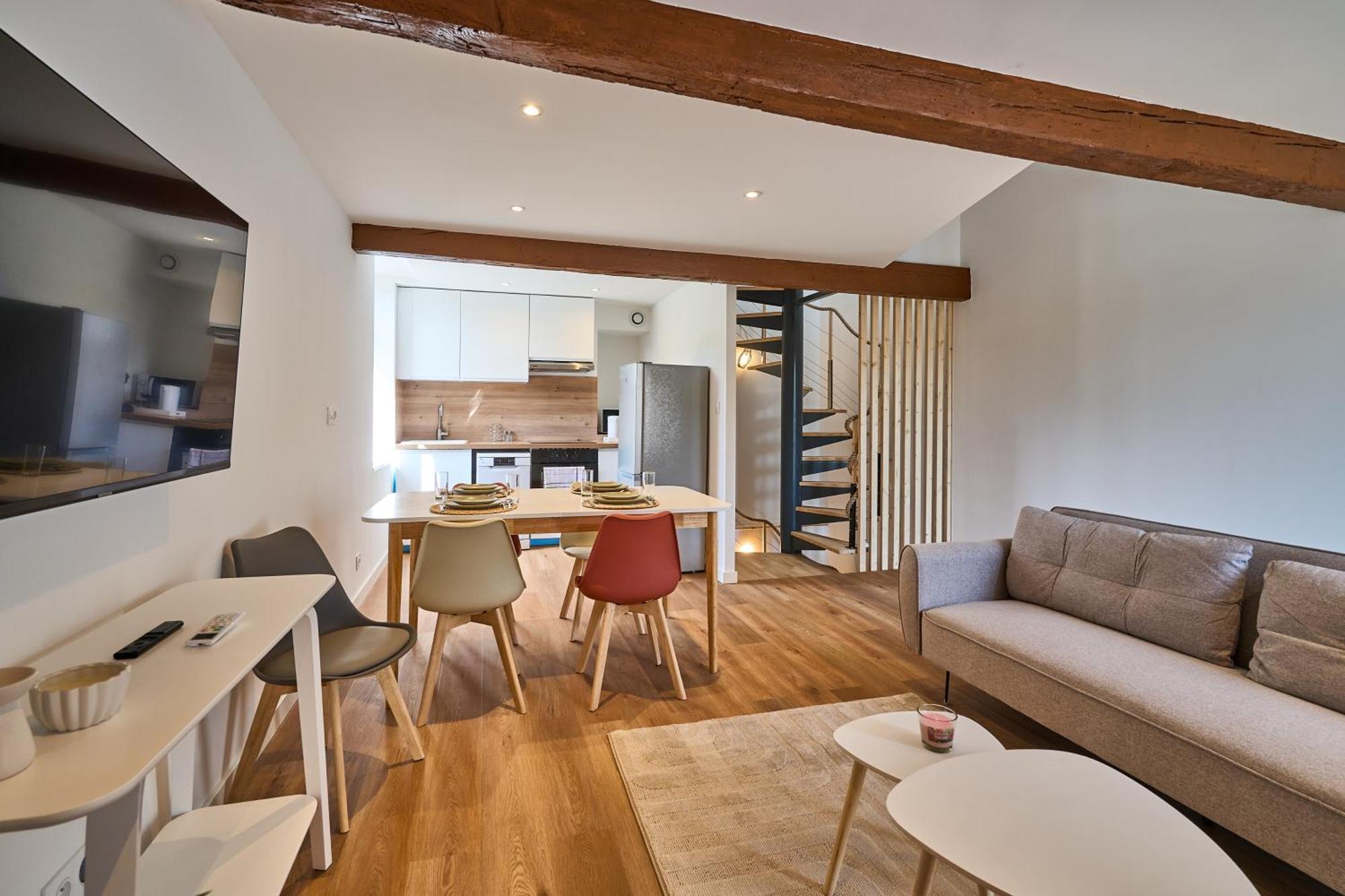 Le Rempart Harmonieux - Triplex Au Pied De La Cite Apartment Carcassonne Bagian luar foto